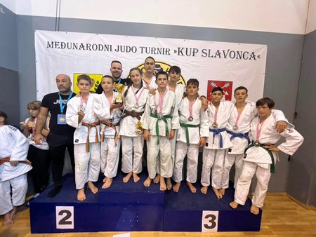 Odličen nastop Judo kluba Ippon Kamnik na mednarodnem turnirju Kup Sup Slavonca (1)